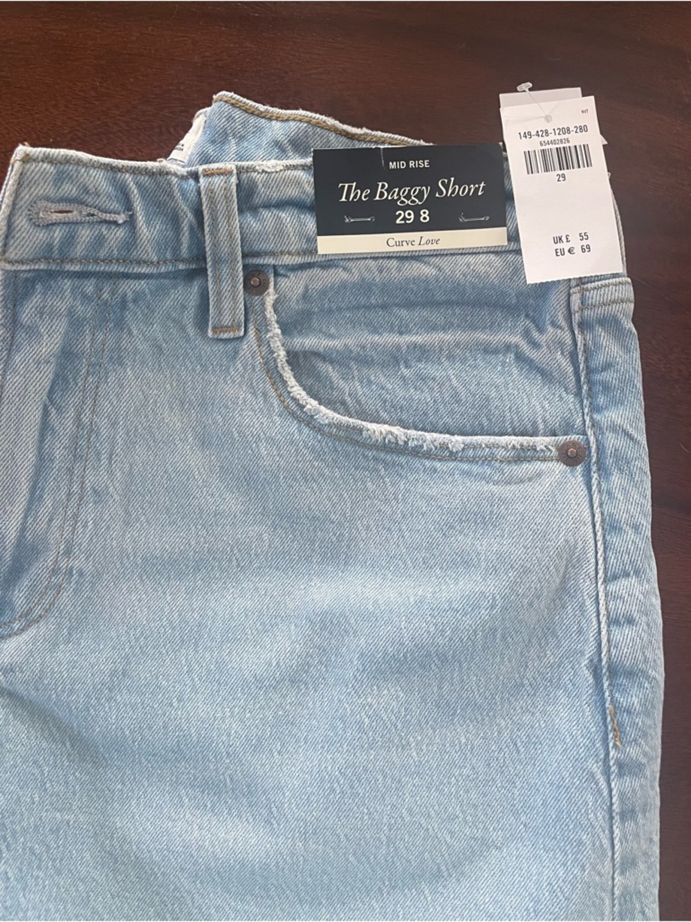 Abercrombie & Fitch Curve Love Mid Rise Baggy Short - Picture 3 of 3